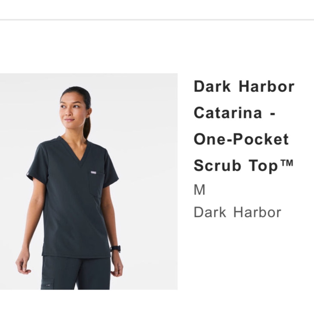 Figs scrub top